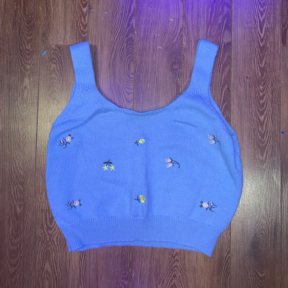 🦋3 for $20🦋 Floral Sweater Tank Top- L